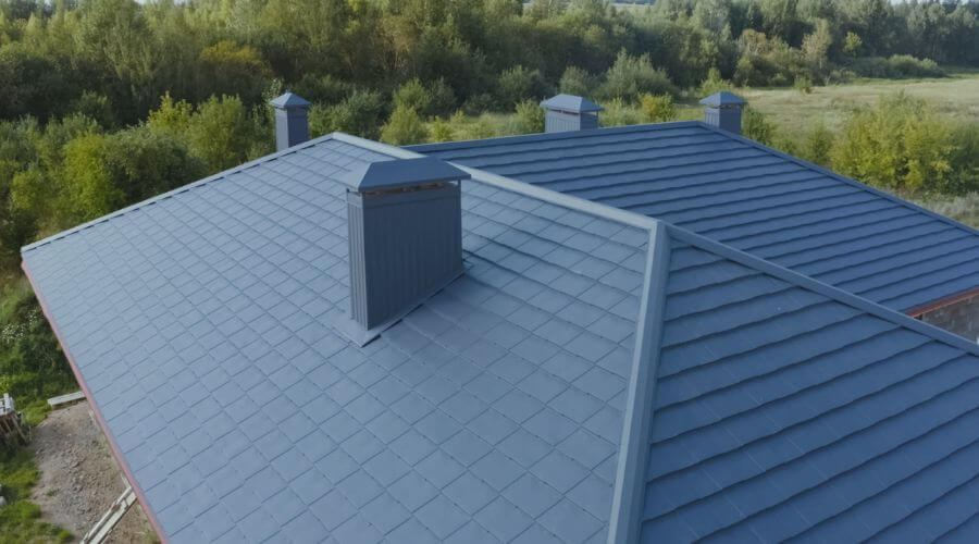 Professional gutter cleaning in Elgin, IL